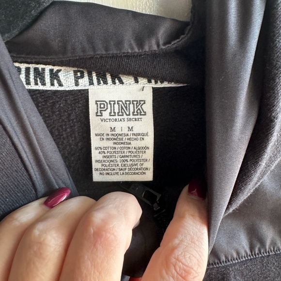 Pink Victoria’s Secret black logo 1/4 zip pullover hoodie size medium - Picture 4 of 5